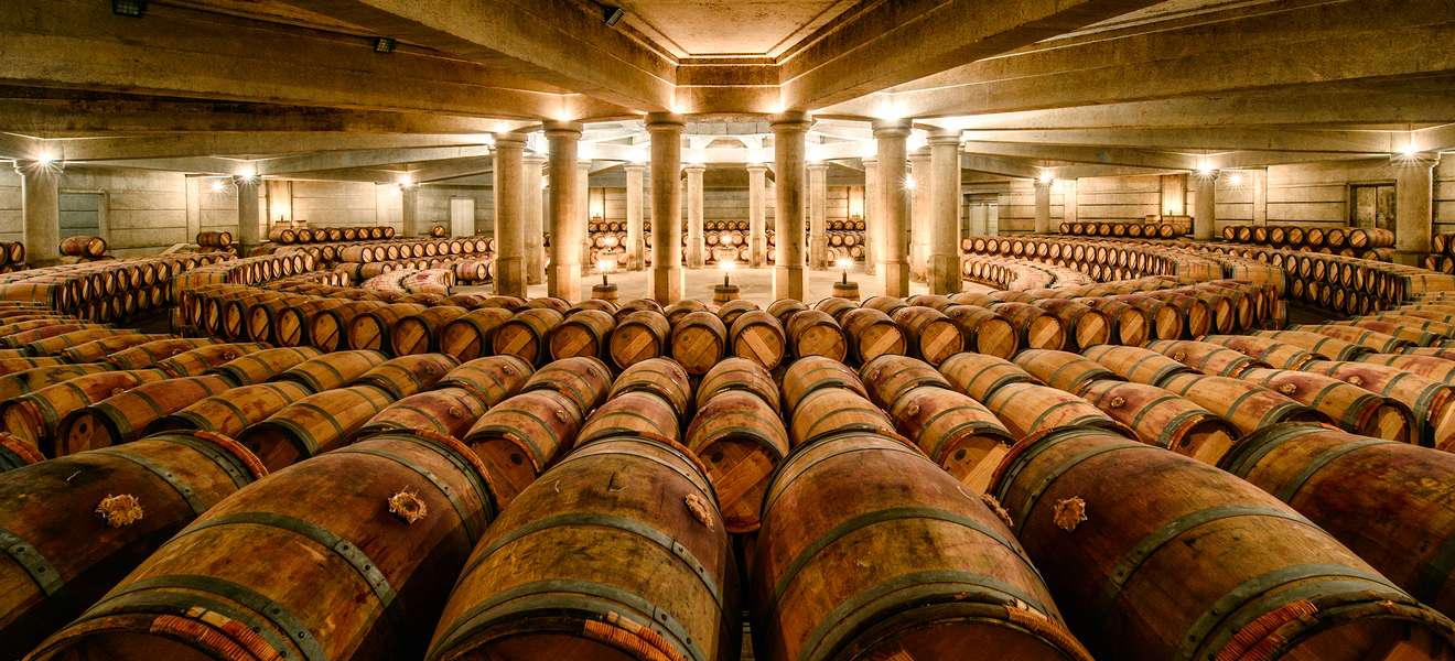 Der runde Chai von Château Lafite-Rothschild ist einer der berühmtesten Wein­keller der Welt.