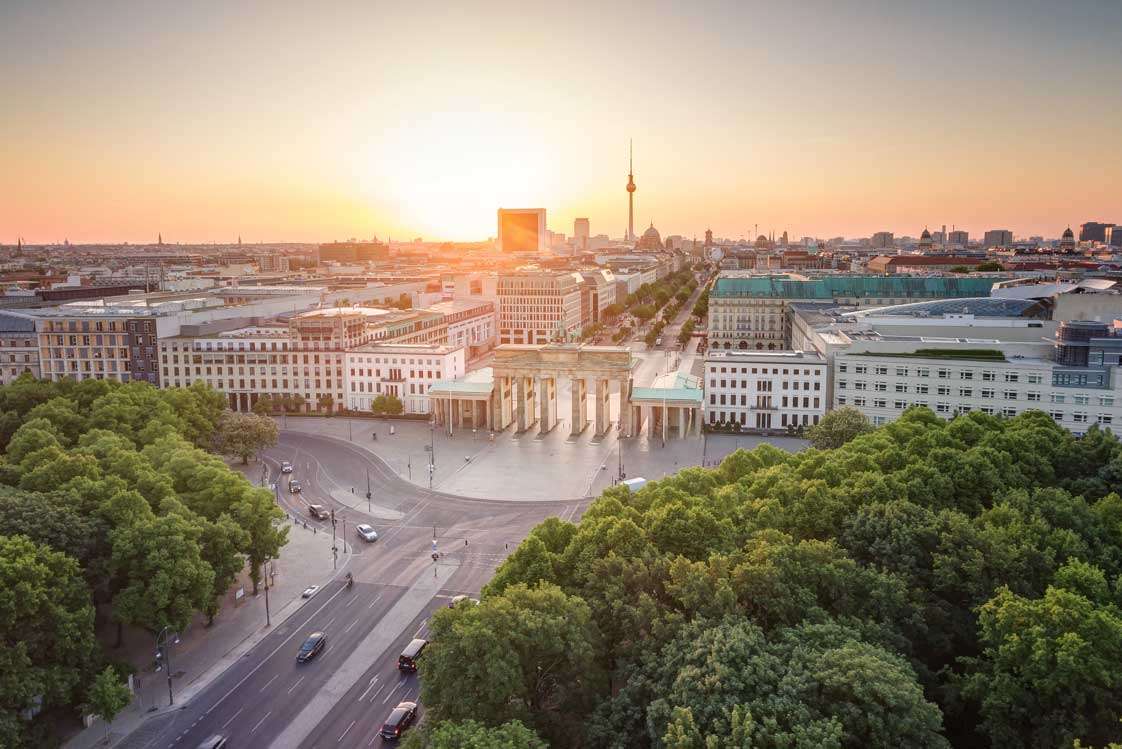 Berlin, Skyline, Fernsehturm, Sonnenuntergang, Brandenburger Tor, Gebäude, Bäume