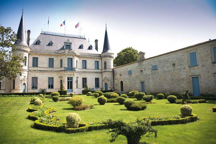 In Margaux reihen sich herrschaftliche Châteaux-Anwesen wie Palmer aneinander. / © Serge Chapuis