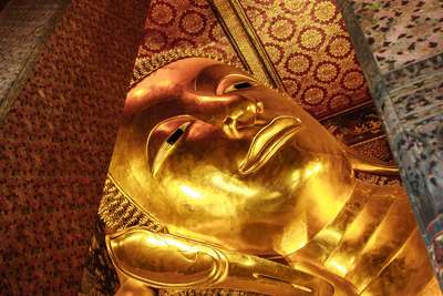Wat Pho liegt im Zentrum der historischen Altstadt von Bangkok.